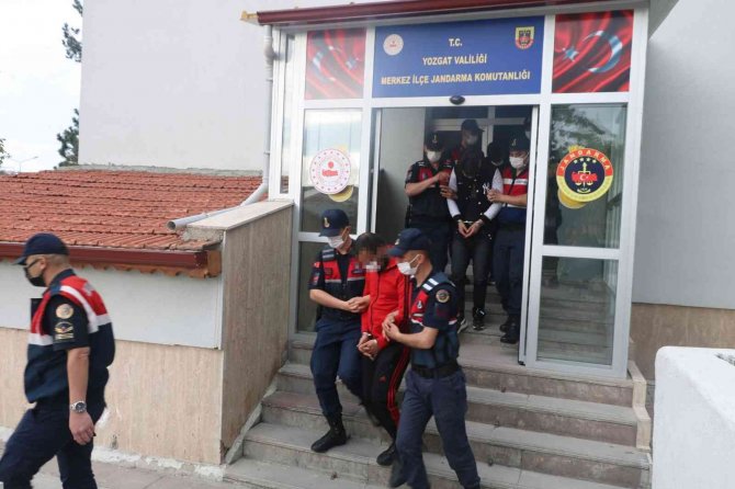 Jandarmadan Yozgat Merkezli 6 İlde Deaş Operasyonu: 5 Tutuklu