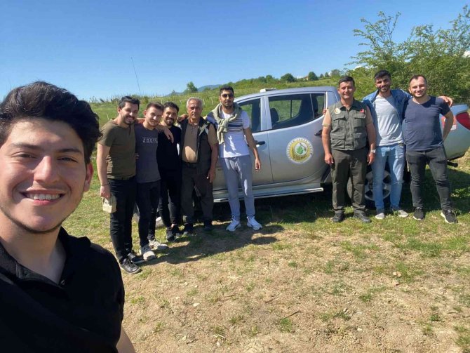 Üniversite Öğrencileri Fidanları Toprakla Buluşturdu