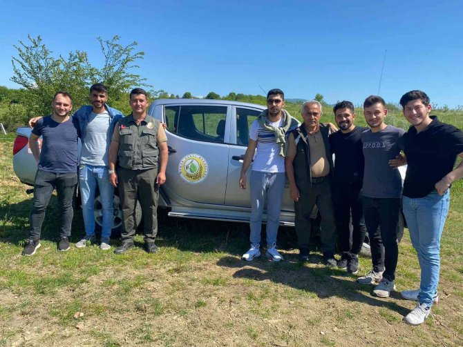 Üniversite Öğrencileri Fidanları Toprakla Buluşturdu
