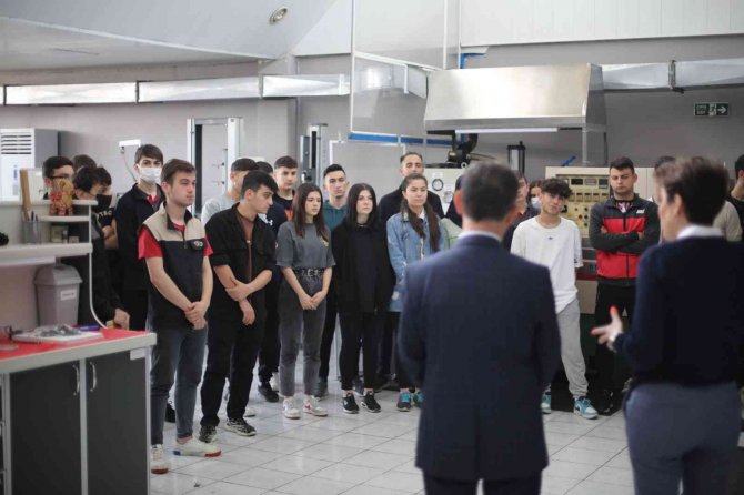 Gürsu’nda Gençlere İstihdam Atağı