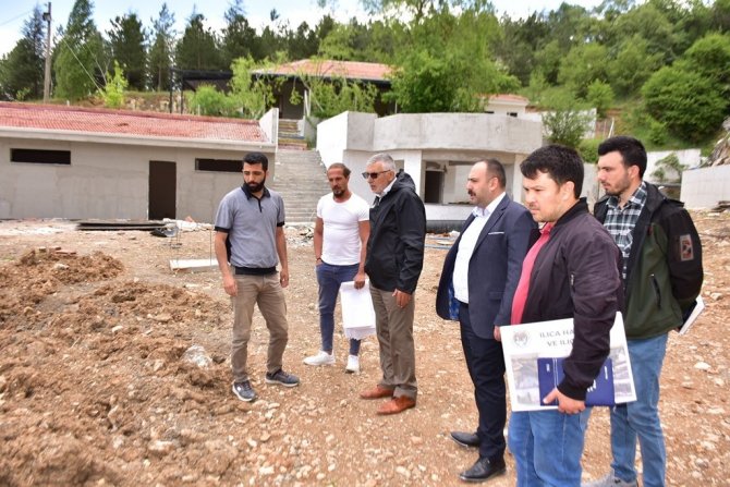 İ̇nönü Yukarı Ilıca Havuz Ve Ilıca Park Piknik Alanında Sona Yaklaşıldı