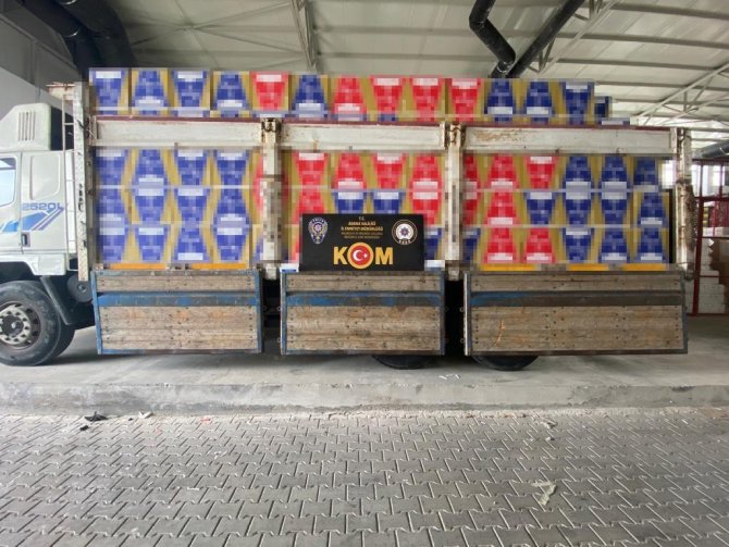 Adana’da 9 Milyon 450 Bin Kaçak Makaron Ele Geçirildi