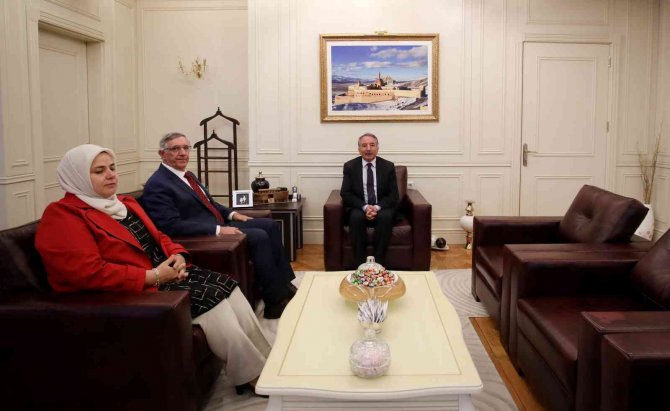 Ai̇çü İle Kırgızistan-türkiye Manas Üniversitesi Arasında Akademik İşbirliği Protokolü İmzalandı