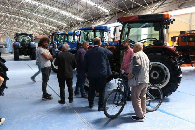 Bakan Yardımcısı Gizligider: “Siz Yeter Ki Üretin Devlet Arkanızda”