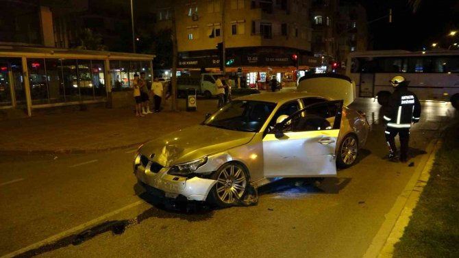 Babasının Otomobilini Kaçıran 16 Yaşındaki Gencin Kız Arkadaşıyla Kaçamağı Hastanede Bitti