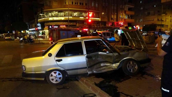 Babasının Otomobilini Kaçıran 16 Yaşındaki Gencin Kız Arkadaşıyla Kaçamağı Hastanede Bitti