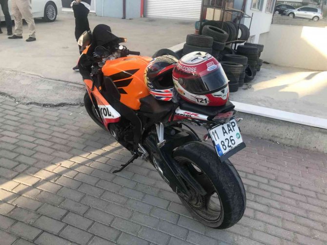 Bilecik’te 2 Motosikletin Çarpıştığı Kazada 1 Kişi Yaralandı