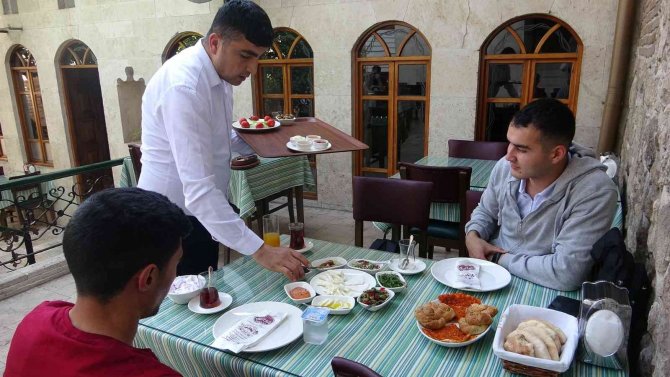 Gastronomi Kenti Hatay’da Kahvaltı Çeşitleri Tanıtıldı