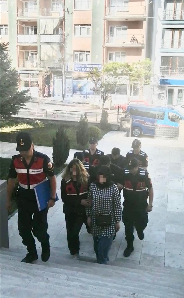 Çankırı Merkezli 3 İlde Uyuşturucu Operasyonu: 5 Gözaltı
