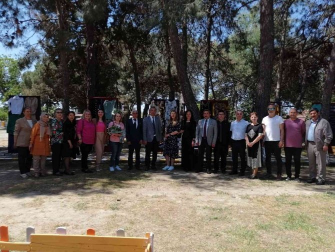 Çorlu’da Kadın Giysileri Dikim Kursu Sergisi Açıldı
