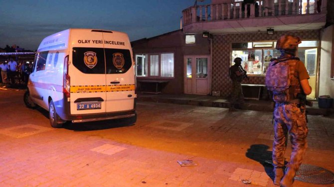 Edirne’de Mahalle Kavgasında Ortalık Savaş Alanına Döndü