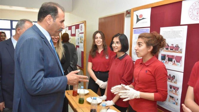 Erzincan Güzel Sanatlar Lisesinde Bilim Fuarı