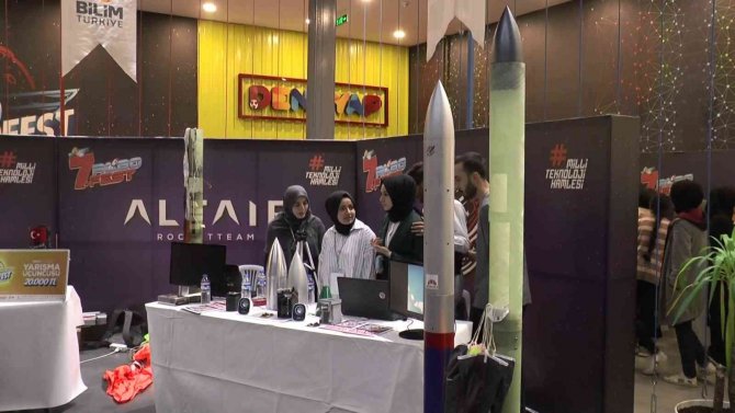 Ürettikleri Paraşütlü Roket ‘Pençe-3’le Amerika’da Yarışacaklar