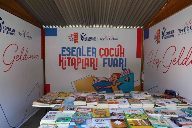 ‘Esenler Çocuk Kitapları Fuarı’na Büyük İlgi