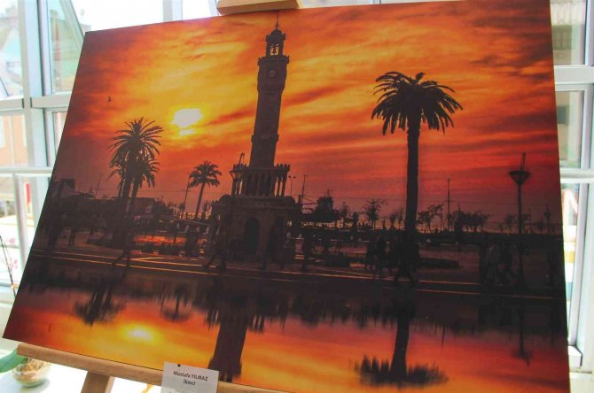 Lise Öğrencileri En Güzel İ̇zmir Fotoğrafını Çekebilmek İçin Yarıştı