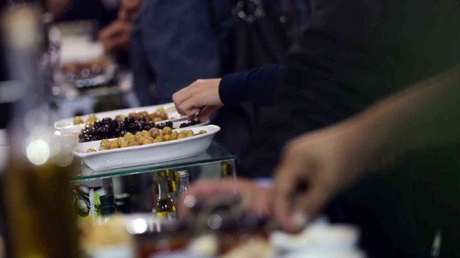 Fuar İ̇zmir’de Zeytinyağı Müzayedesi