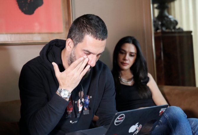 Arda Turan: "Futbolu Bırakıyor Muyum Bırakmıyor Muyum Bilmiyorum, Eşim De Bana Sordu, ’Oturup Konuşacağız’ Dedim"