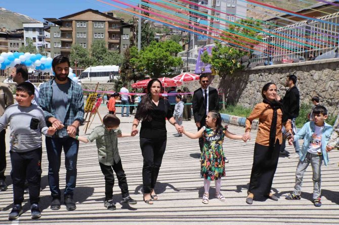 Hakkari’de ‘Çocuk Şenliği’ Düzenlendi