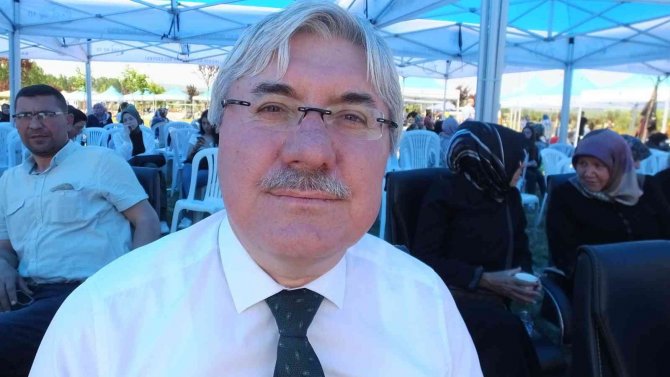 Balıkesir’de Bahar Şenliği’nde Kuzu Ve Oğlaklar Yarıştı