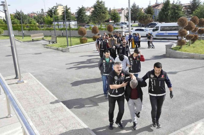 Karaman Merkezli Uyuşturucu Operasyonunda 12 Tutuklama