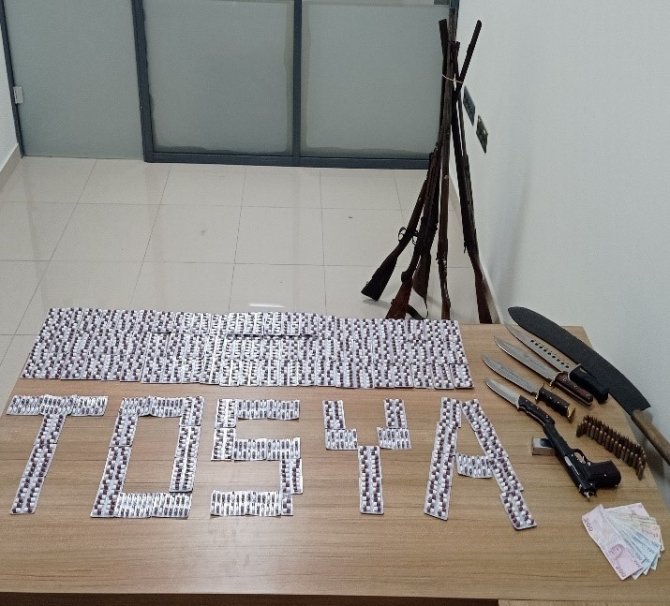 Kastamonu’da Uyuşturucu Hap Ve Ruhsatsız Silahlarla Yakalanan 2 Kişi Tutuklandı