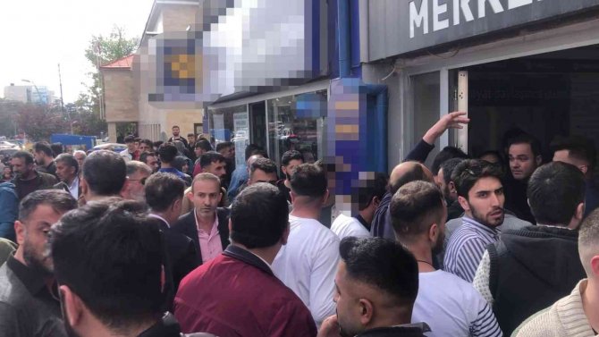 Esnafla Vatandaşın Kavgası Meydan Muharebesine Döndü