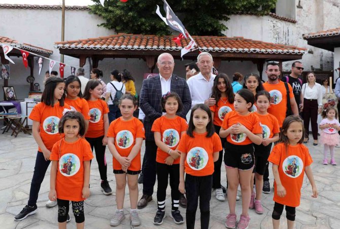 Menteşe Belediyesi Kış Kursları Sergisi Açıldı