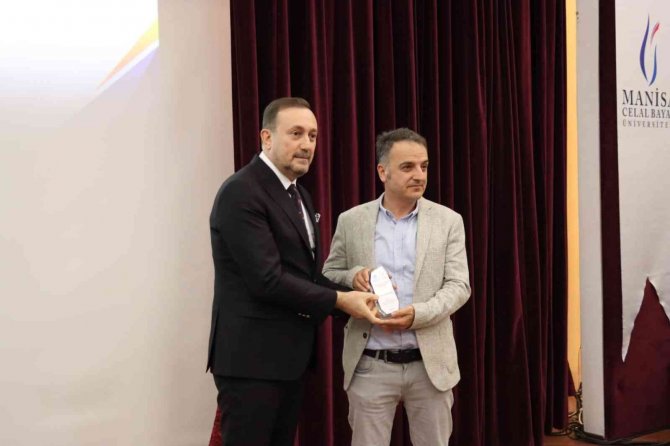 Muradiye Osb Lisansüstü Tez Ödülleri Sahiplerini Buldu