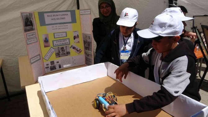 Muş’ta ‘Mesleki Eğitim Bilim Fuarı’ Açıldı