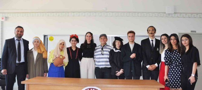 Öğrenciler Dünyaca Ünlü Ressamları Canlandırdı