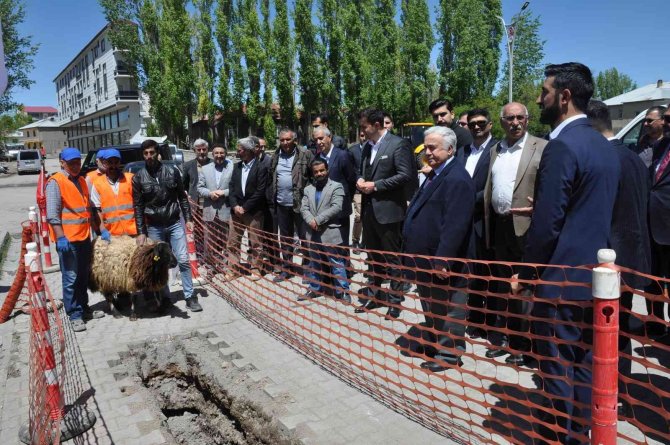 Bulanık’ta Doğalgaz Çalışmaları Başladı