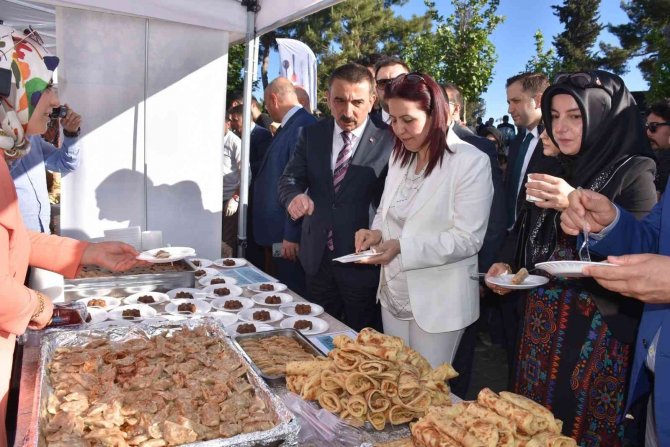 Siirtli Kadınlar Yöresel Yemeklerde Hünerlerini Sergiledi