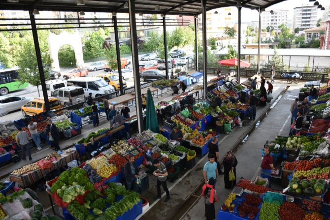 Vali Hacıbektaşoğlu Esnafla Bir Araya Geldi