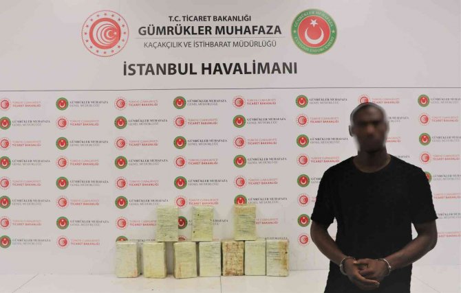 İ̇stanbul Havalimanı’nda Kilolarca Kokain Ele Geçirildi