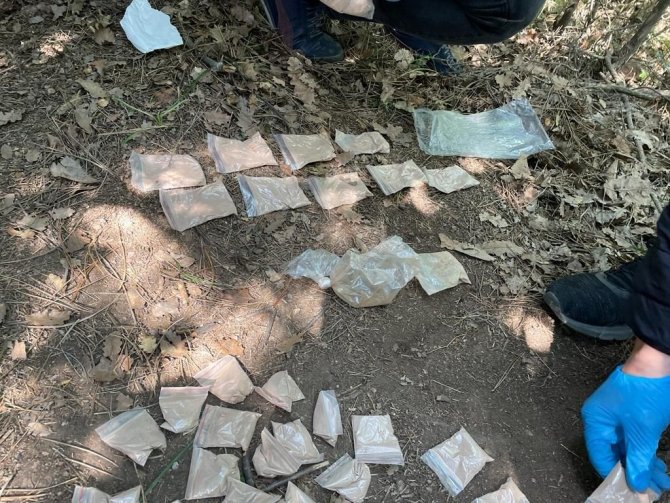Otoyol Kenarında Uyuşturucu Satışına Polisten Suçüstü