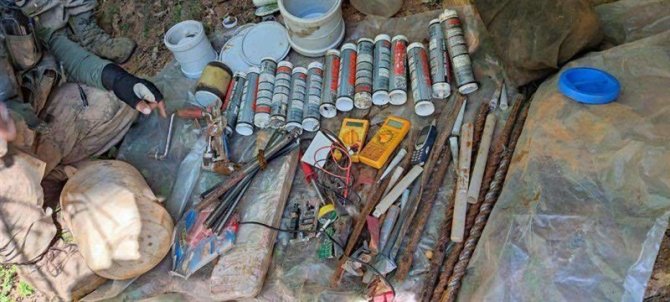 Tunceli’deki Operasyonda Toprağa Gömülü Terörist Cesedi Bulundu