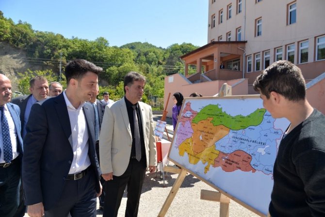 Türkeli’de Okulda Bilim Fuarı