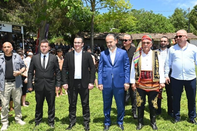 Bursa Büyükşehir Belediyesporlu Güreşçiler ‘Er Meydanı’nda Rakip Tanımadı