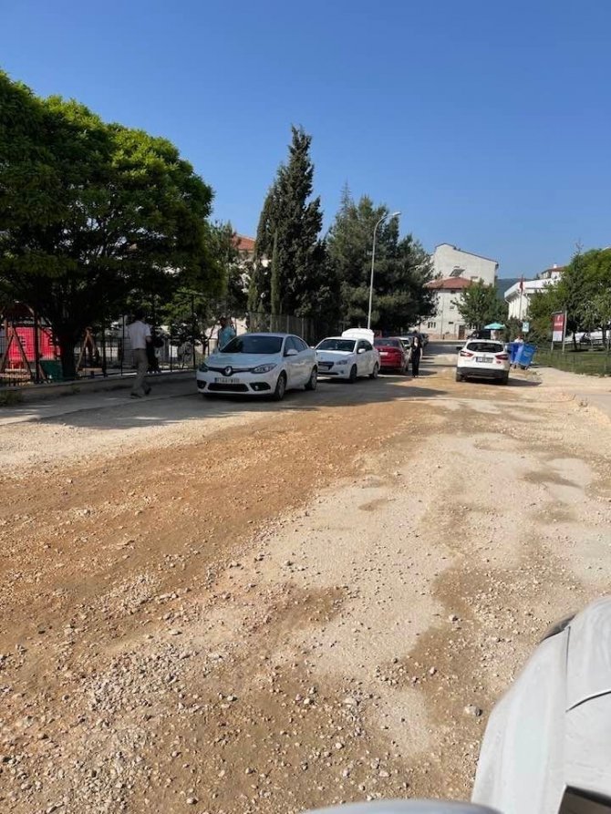 Ak Parti Bilecik İ̇l Başkanı Yıldırım’dan Yol Tepkisi