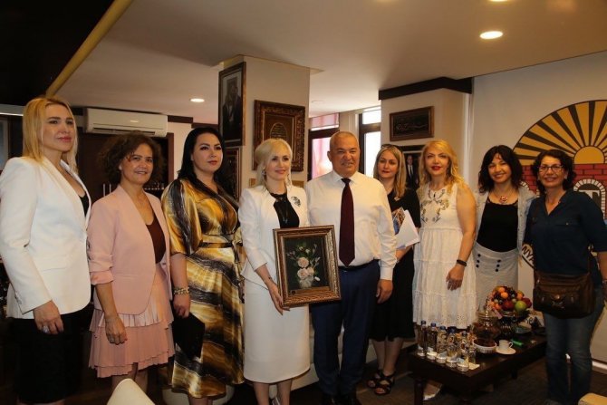 İ̇ş Dünyasında Kadın Kongresi Başladı