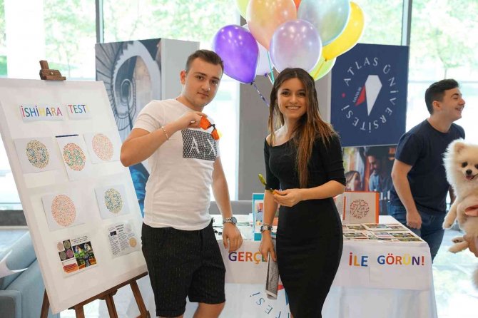 Optisyenlik Bölümü Öğrencileri, Renk Körlüğüne Ve Erken Göz Muayenesinin Önemine Dikkat Çekti