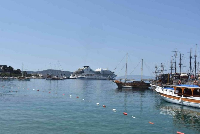 Dev Yolcu Gemisi 268 Yolcusuyla Bodrum’a Geldi