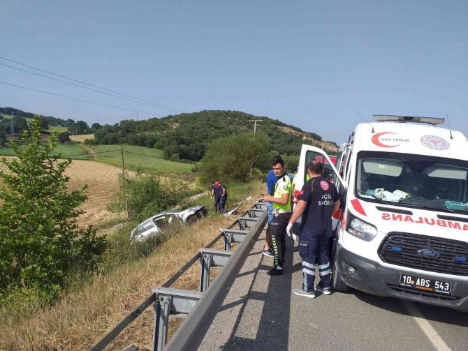 Balıkesir’de Trafik Kazası; 1 Ölü 2 Yaralı