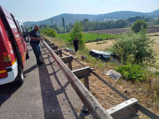 Balıkesir’de Trafik Kazası; 1 Ölü 2 Yaralı