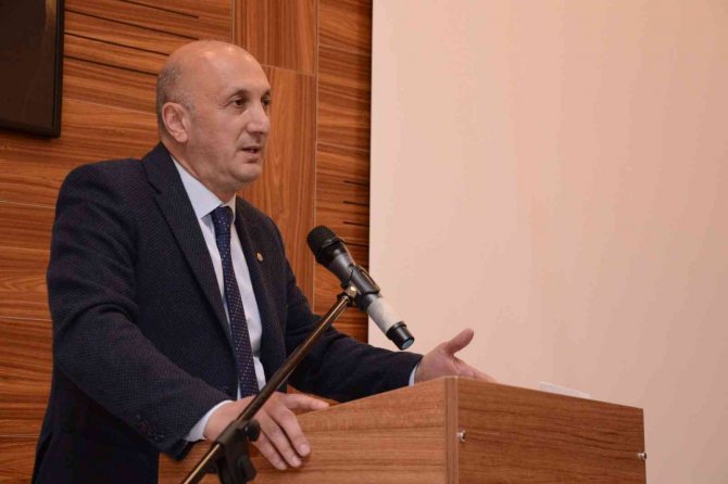 Öğrenciler Ve Mezunlar “8. Kariyer Ve İ̇stihdam Günleri”nde Bir Araya Geldi