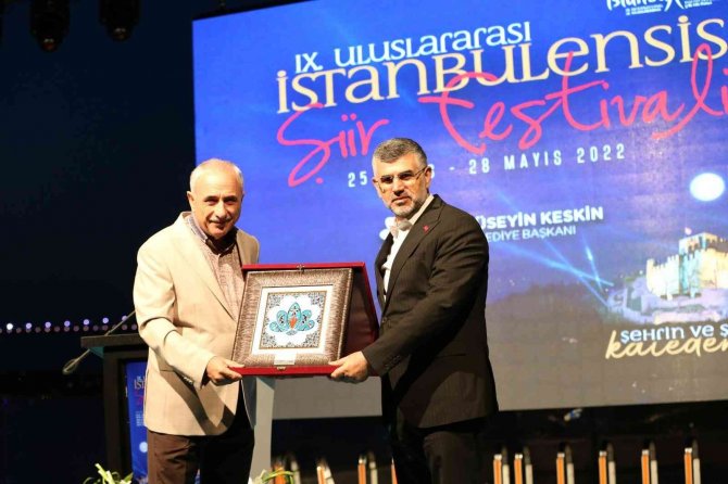 12 Ülkeden Şairlerin Katıldığı İ̇stanbulensis Şiir Festivali Başladı