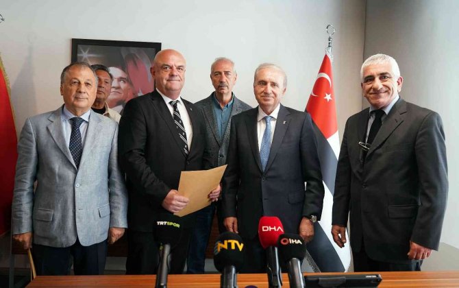 Beşiktaş Başkan Adayı Fuat Çimen Listesini Teslim Etti