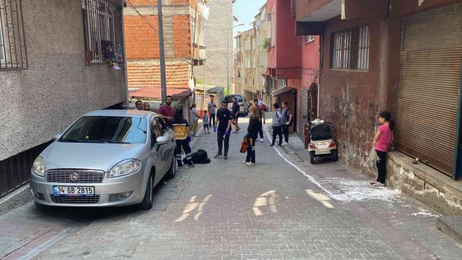 İ̇stanbul’da Akıl Almaz Olay: Hırsız Kaçtığı Çatıdan Çocuğun Üstüne Düştü