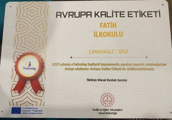 Biga Fatih İ̇lkokulu Avrupa Kalite Etiketi Aldı