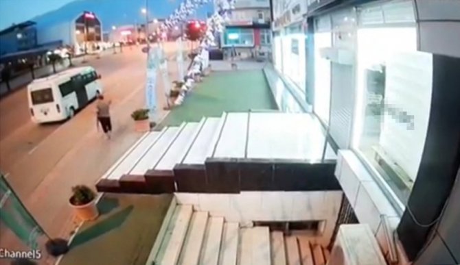 Hırsızlar Başladığı İşi Yarım Bırakmadı